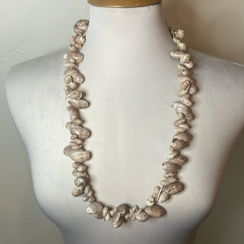 Vintage Lei Hawaiian Brown Bubble Sea Shell Necklace